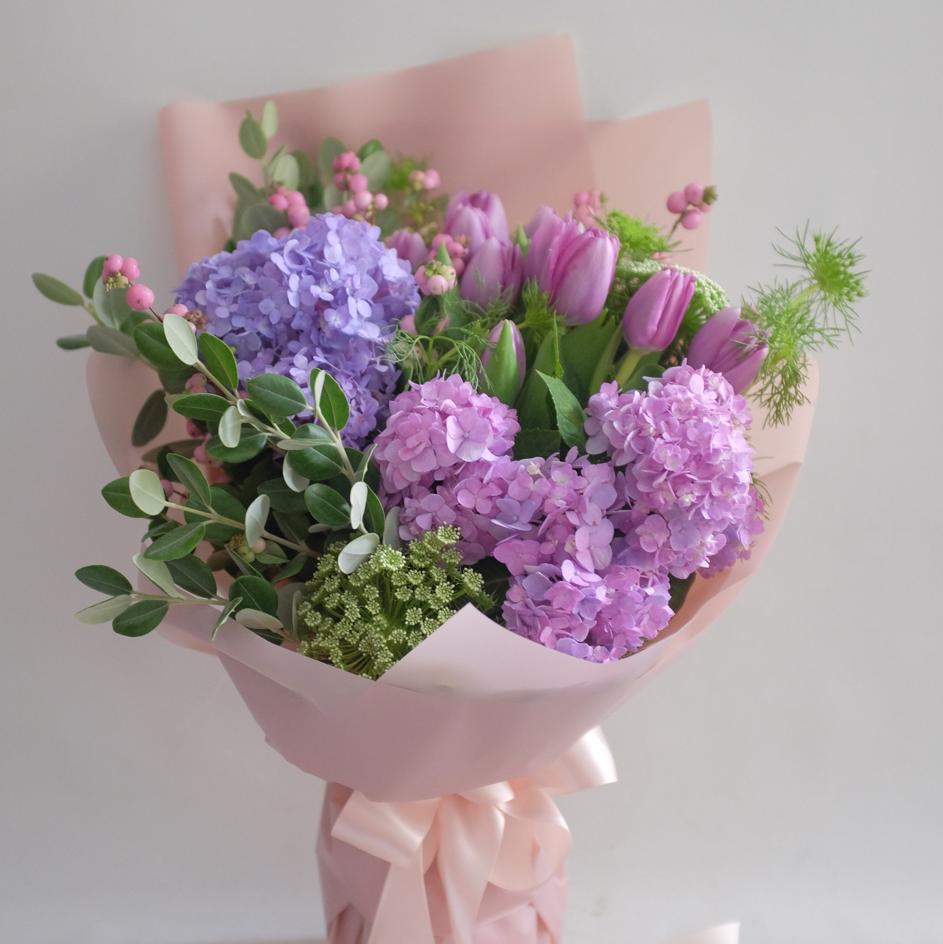 Cool Bouquets - Colours n Blooms